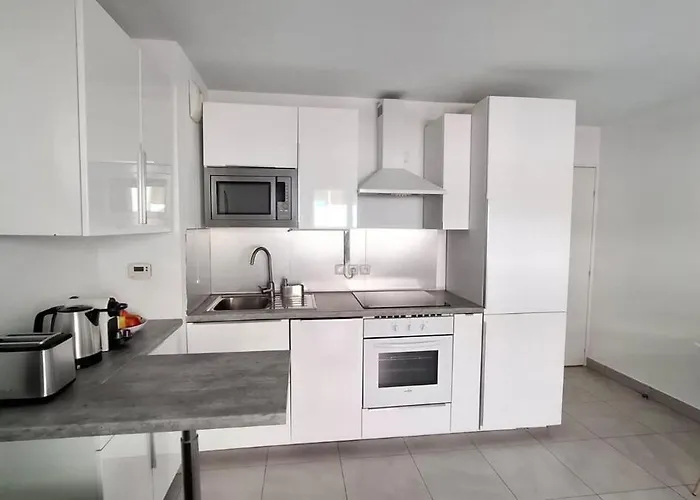 Beautiful 43m2 With Two Double Beds Everything Nearby